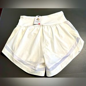 Laslulu Ivory Shorts (Size M) NWT